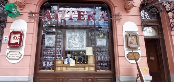 «D.S. ТАЄМНА АПТЕКА» ЛІКУЄ ДУШЕВІ РАНИ