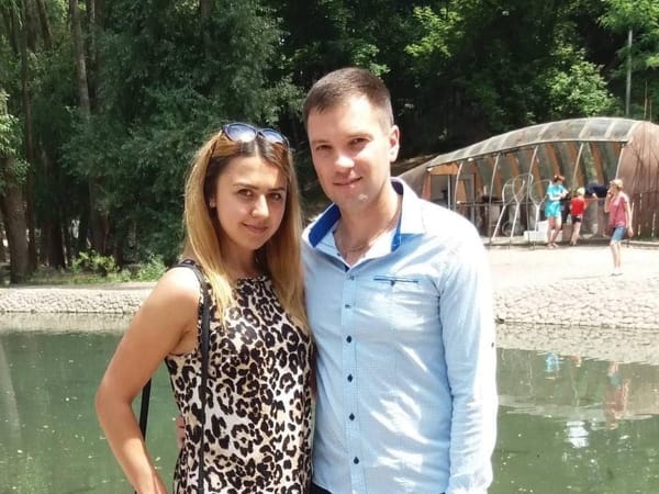 Герої фармацевтичного фронту: Оксана та Роман Кропивницькі