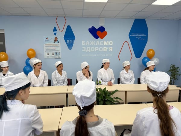 Новий освітній простір відкрили у Житомирському базовому фаховому фармацевтичному коледжі за підтримки мережі аптек «Бажаємо здоров'я»