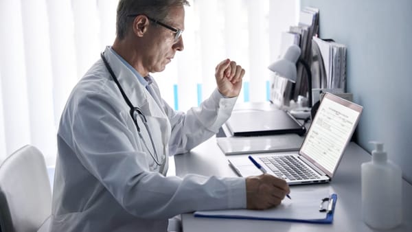 Е-кабінет замість паперів: як працюватиме нова система ліцензування медпрактики