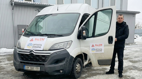 БаДМ передала військовим транспорт і обладнання для виконання бойових та медичних завдань