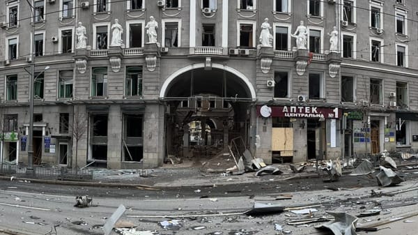 «Аптека Центральна № 1»: день, коли історія розкололася навпіл