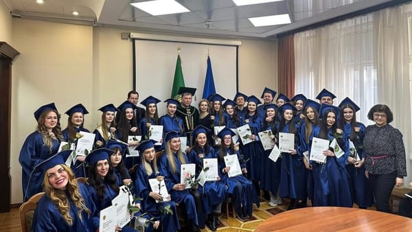 Кадровий голод у фармацевтичній галузі: випускники НФаУ — на вагу золота